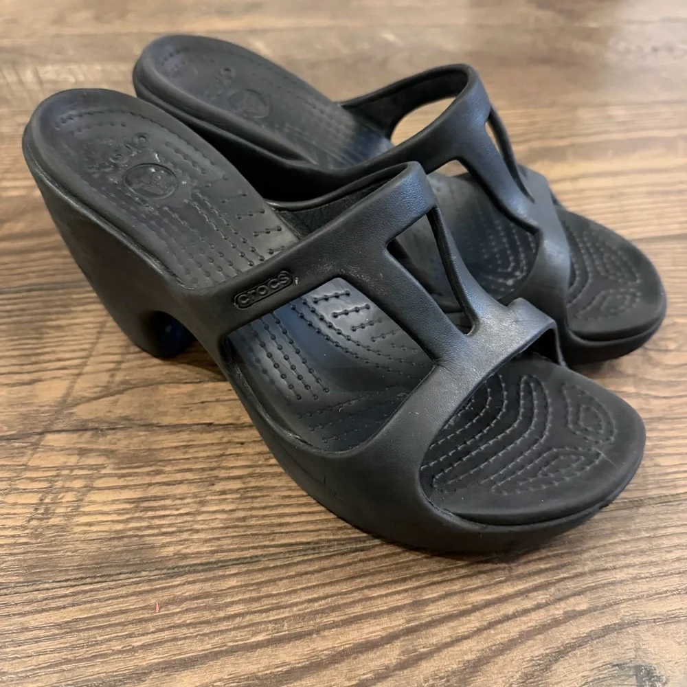 CROCS Cyprus‎ Black Wedge Womens Heel Sandals Size 9